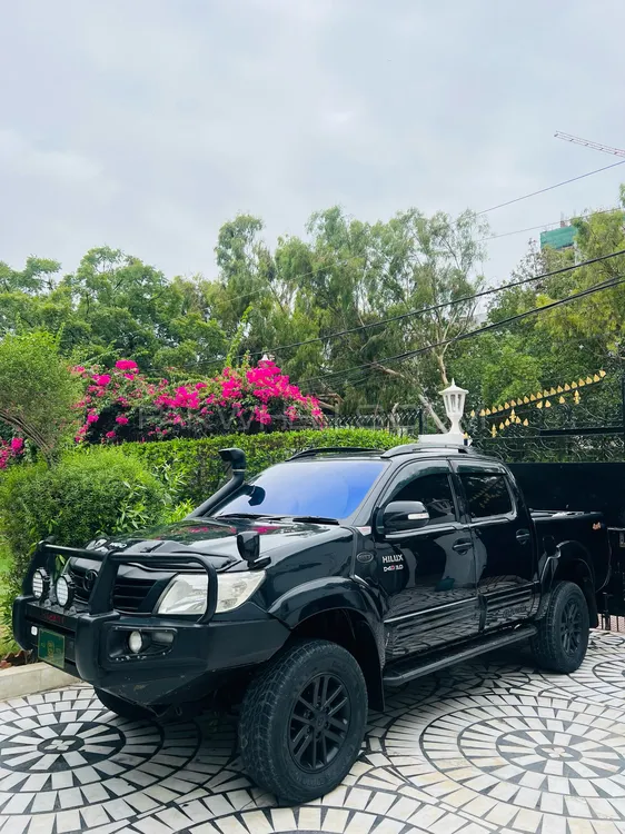 Toyota Hilux 2016 for Sale in Karachi Image-1