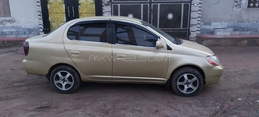 Toyota Platz 2007 for Sale in Sargodha Image-1