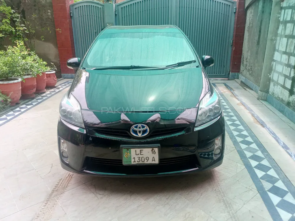 Toyota Prius 2010 for Sale in Okara Image-1