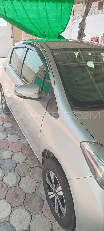 Toyota Vitz 2011 for Sale in Swabi Image-1