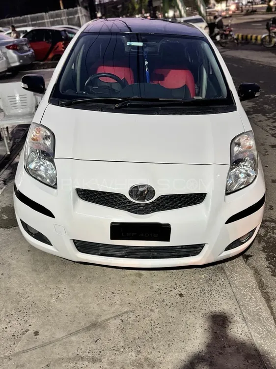 Toyota Vitz 2005 for Sale in Lahore Image-1