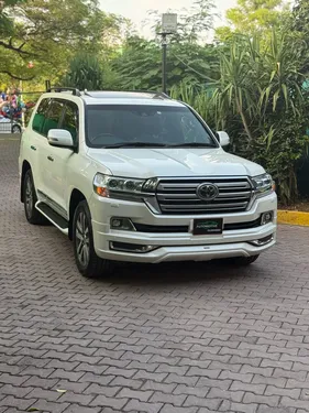 Toyota Land Cruiser ZX 2021