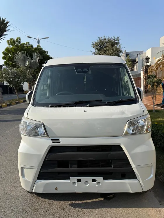 Daihatsu Atrai Wagon 2020 for Sale in Lahore Image-1