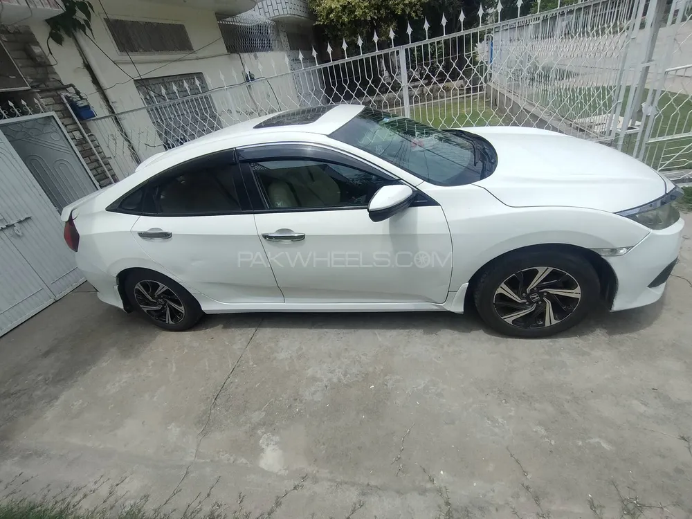 Honda Civic 2018 for Sale in Lahore Image-1