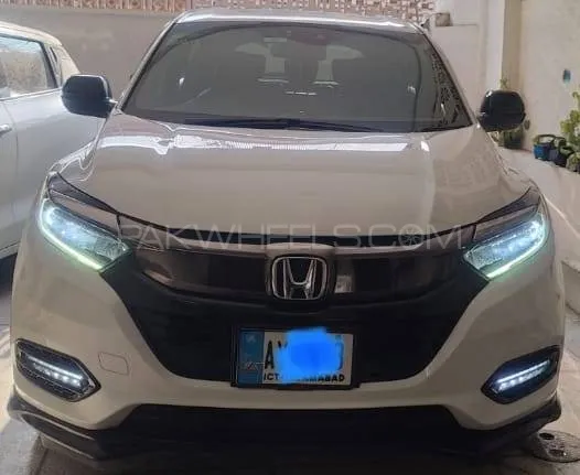 Honda Vezel 2018 for Sale in Islamabad Image-1