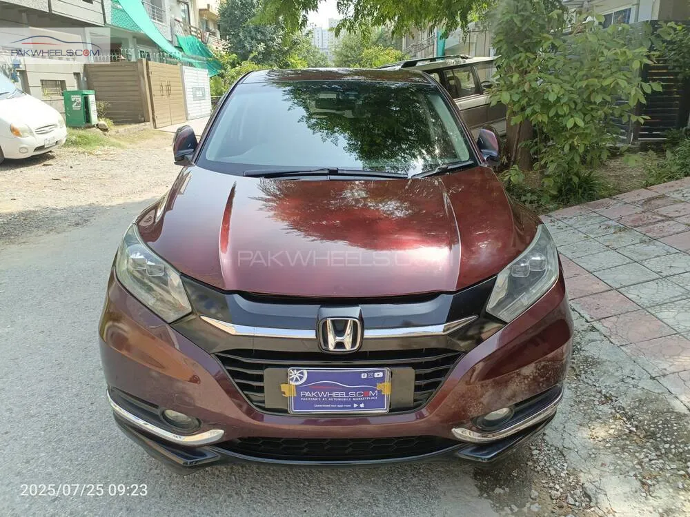 Honda Vezel 2015 for Sale in Islamabad Image-1