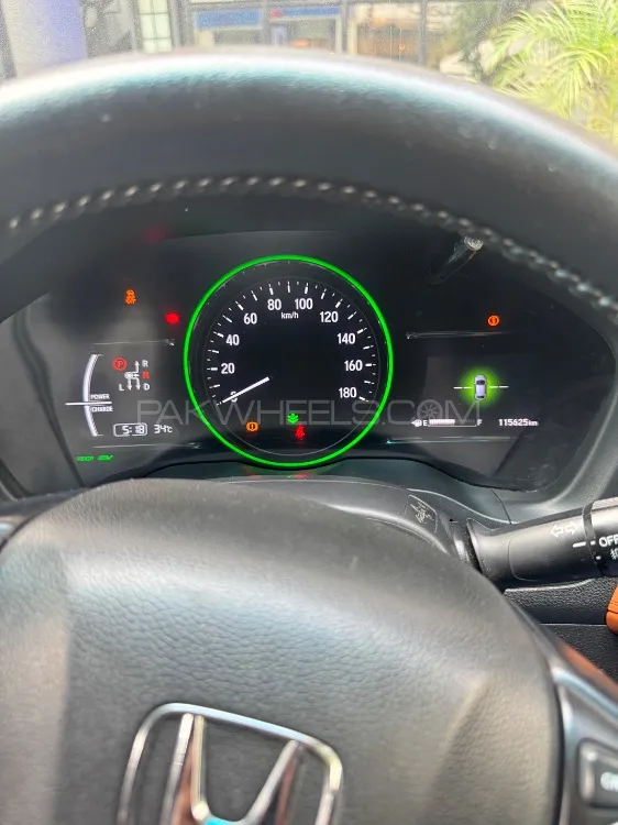 Honda Vezel 2016 for Sale in Lahore Image-1