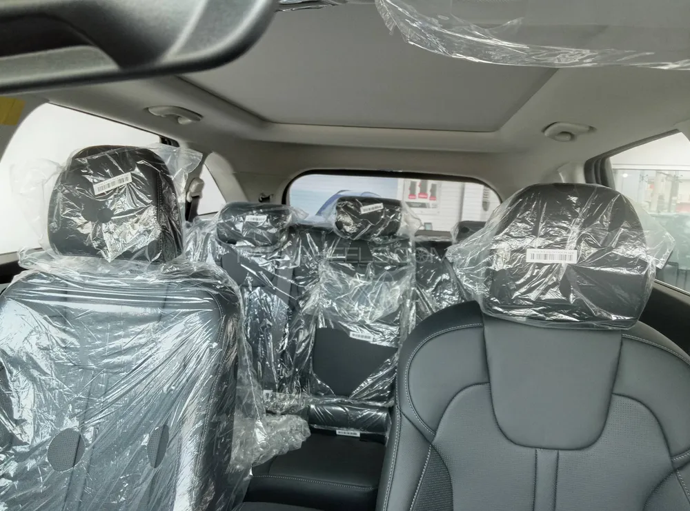 KIA Sorento 2025 for Sale in Sialkot KIA Sorento 2025 for Sale in Sialkot Image-8