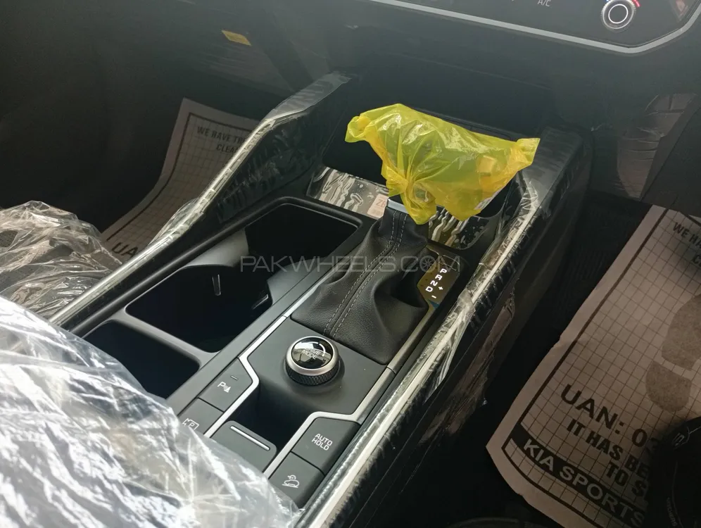KIA Sorento 2025 for Sale in Sialkot KIA Sorento 2025 for Sale in Sialkot Image-11