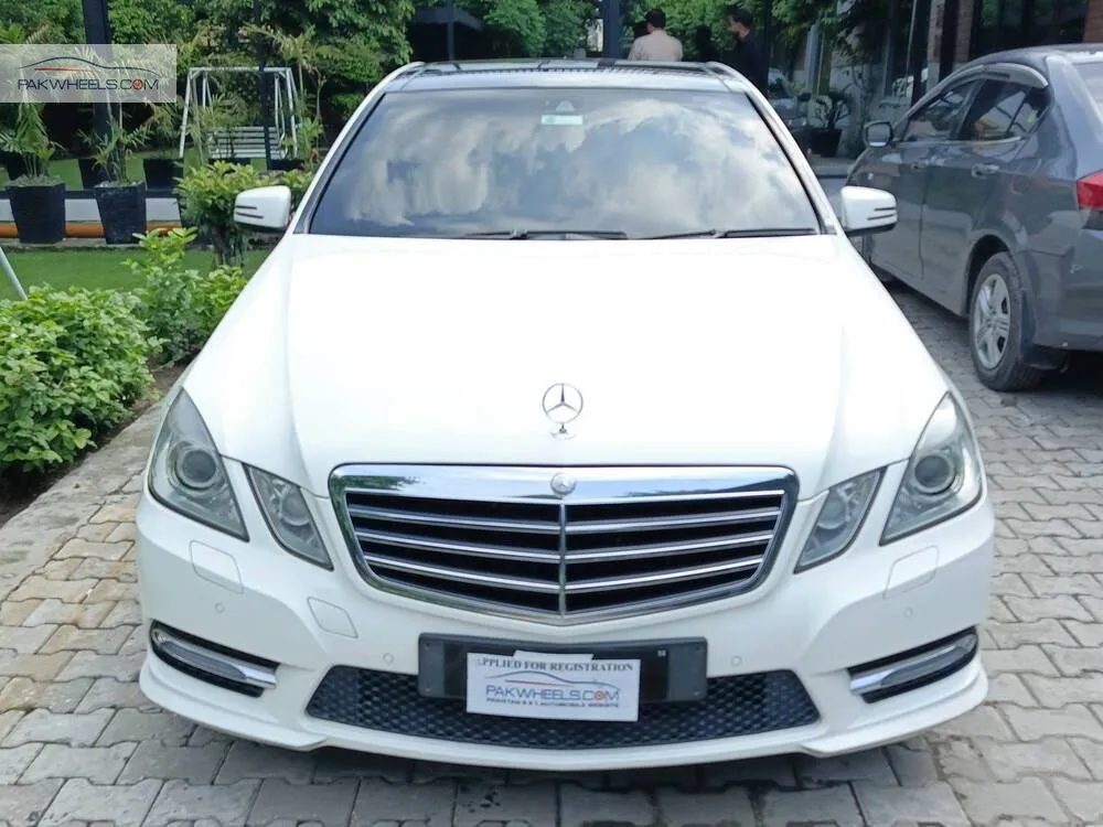 Mercedes Benz E Class 2013 for Sale in Lahore Image-1