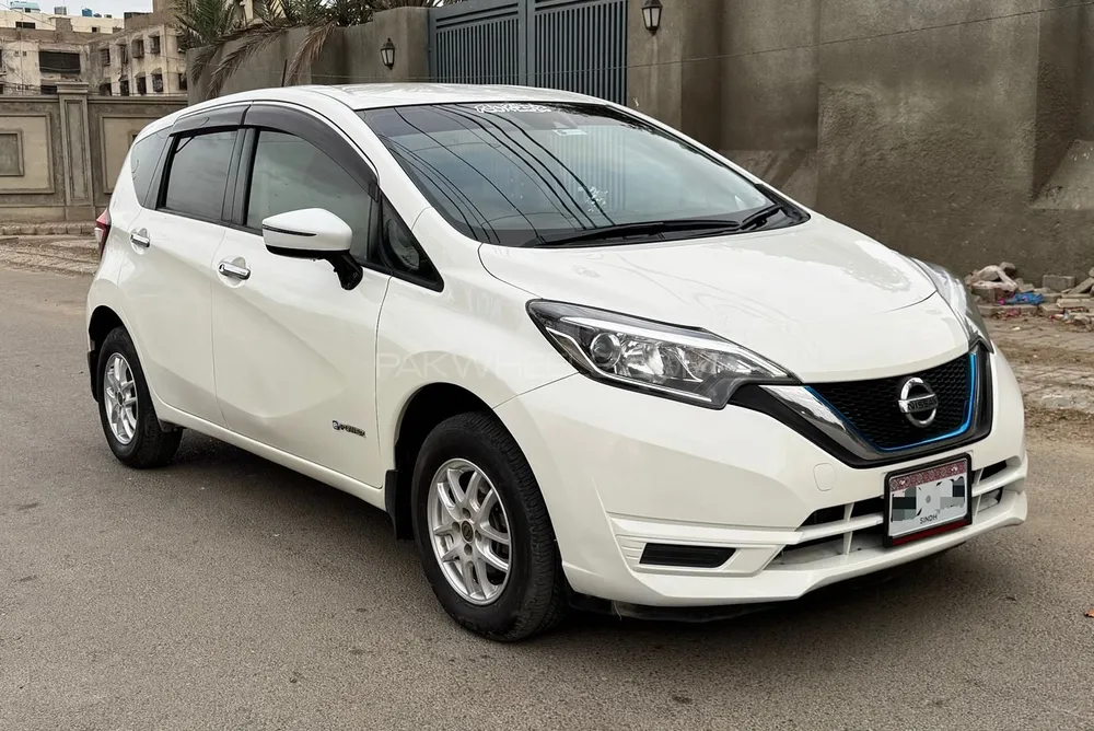 Nissan Note 2018 for Sale in Karachi Image-1