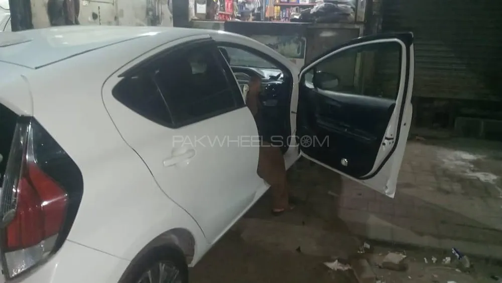 Toyota Aqua 2015 for Sale in Karachi Image-1