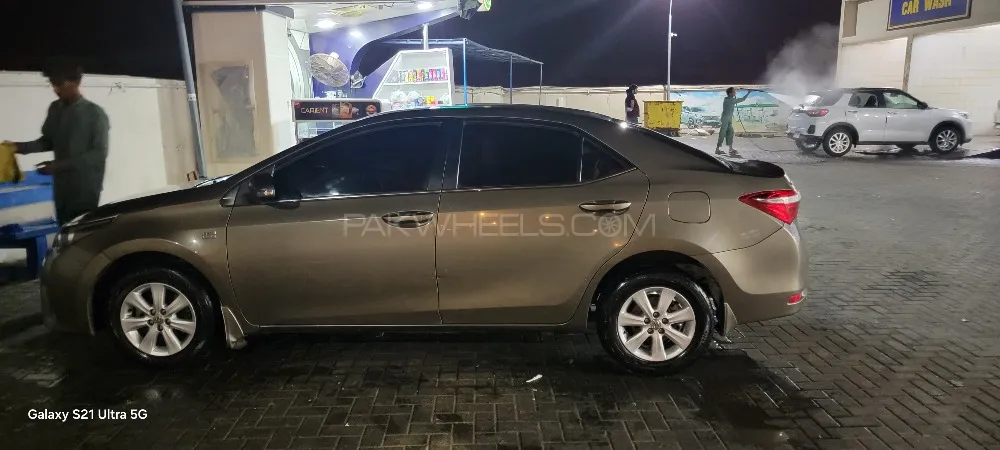 Toyota Corolla 2017 for Sale in Karachi Image-1