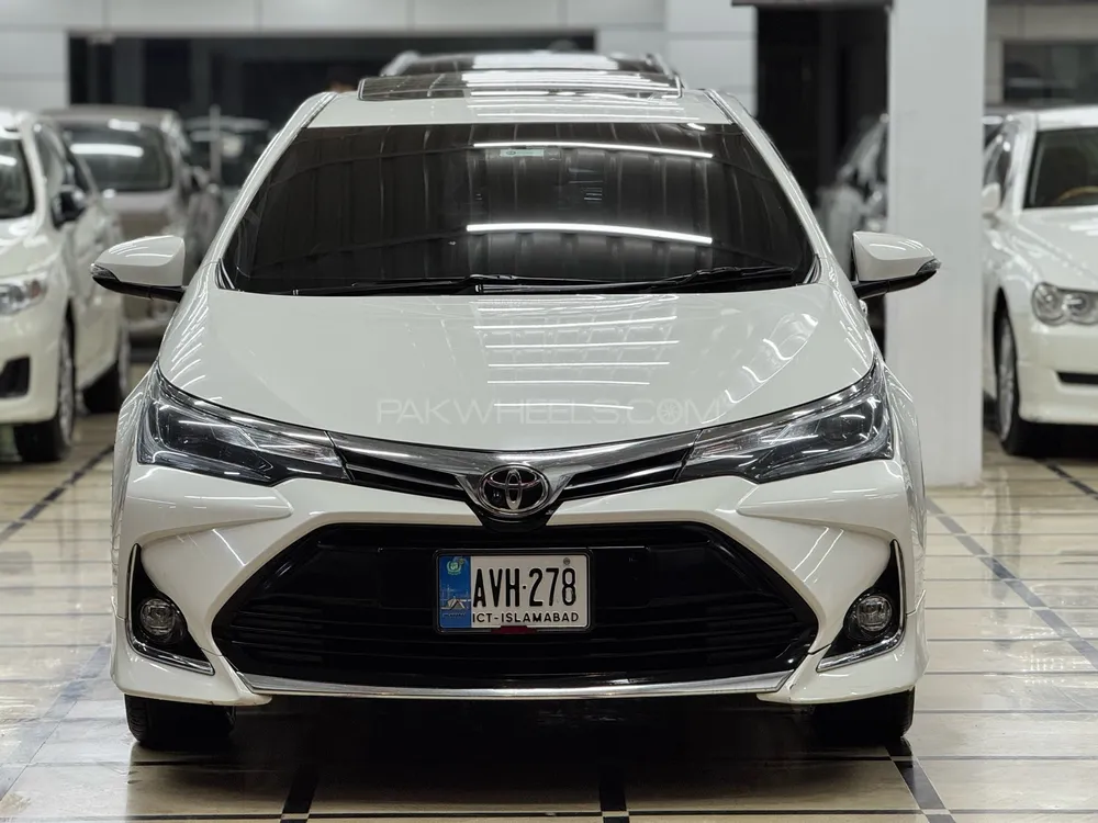 Toyota Corolla 2021 for Sale in Peshawar Image-1
