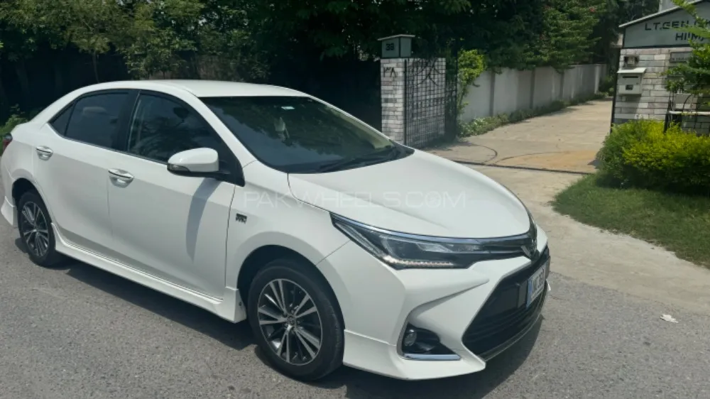 Toyota Corolla 2021 for Sale in Islamabad Image-1
