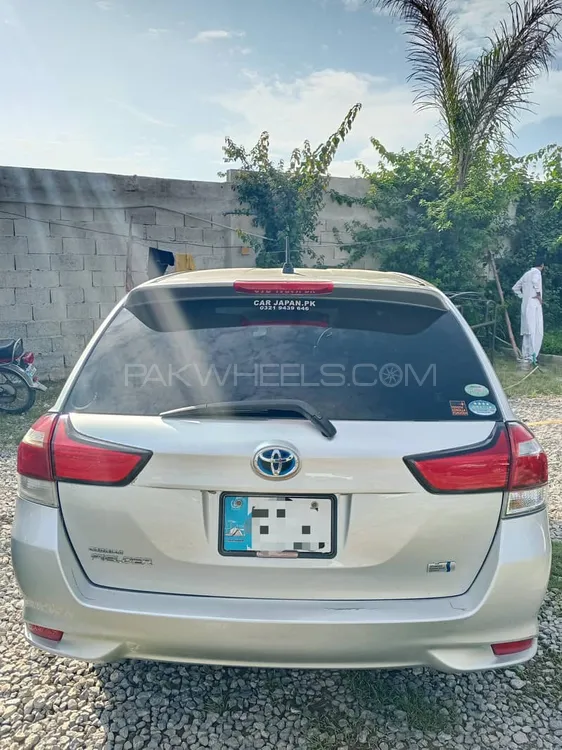 Toyota Corolla Fielder 2018 for Sale in Islamabad Image-1