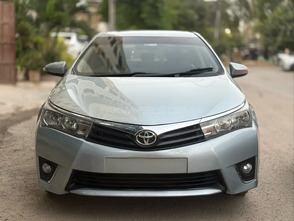 Toyota Corolla 2015 for Sale in Karachi Image-1