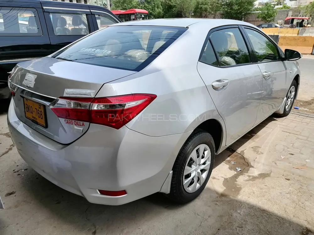 Toyota Corolla 2016 for Sale in Karachi Image-1