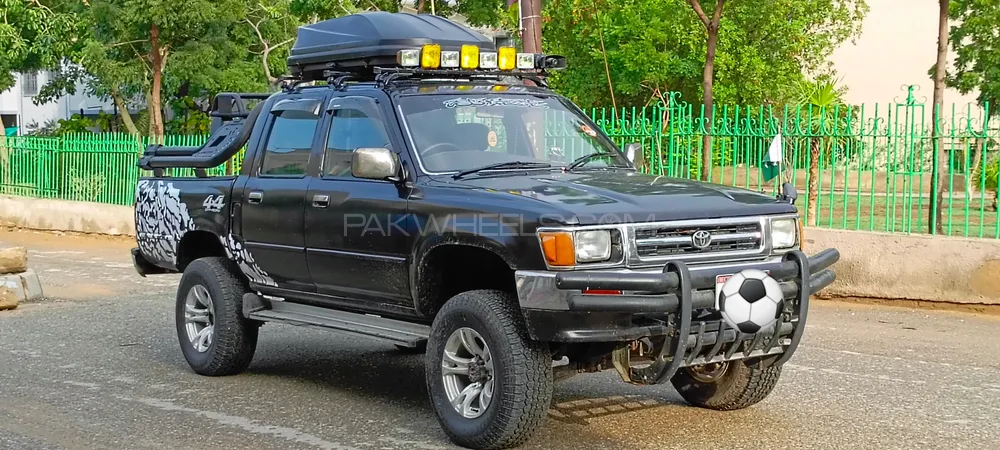 Toyota Hilux 1993 for Sale in Karachi Image-1