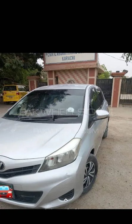 Toyota Vitz 2012 for Sale in Karachi Image-1