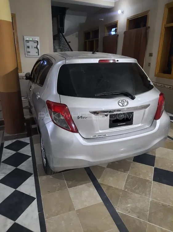 Toyota Vitz 2013 for Sale in Islamabad Image-1