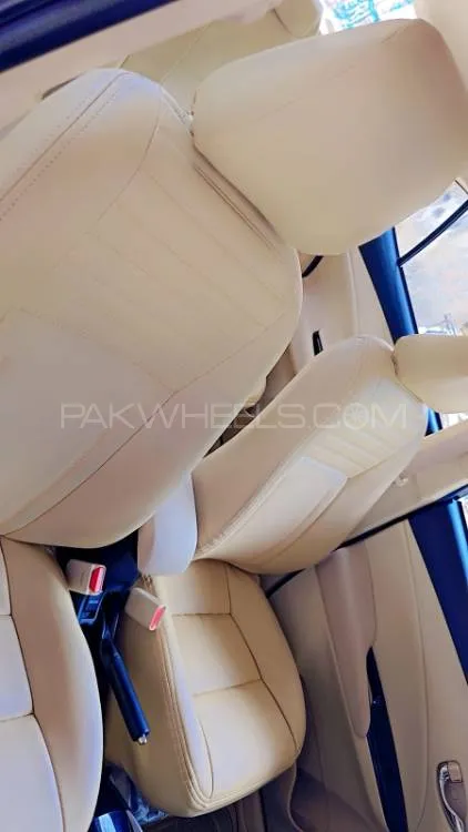 Toyota Yaris Sedan 2020 for Sale in Multan Image-1