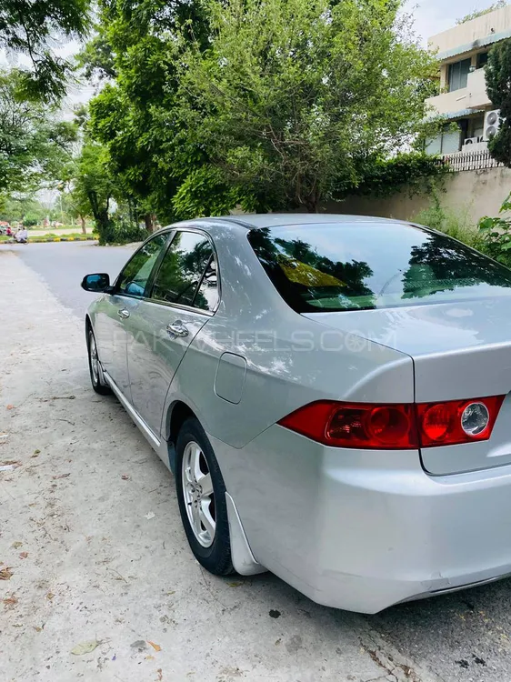 Honda Accord 2002 for Sale in Islamabad Image-1