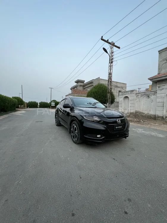 Honda Vezel 2014 for Sale in Rahim Yar Khan Image-1