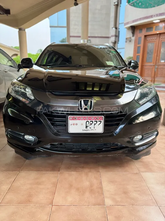 Honda Vezel 2015 for Sale in Multan Image-1