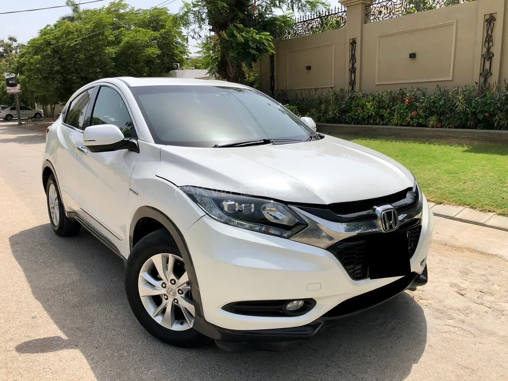Honda Vezel 2014 for Sale in Karachi Image-1