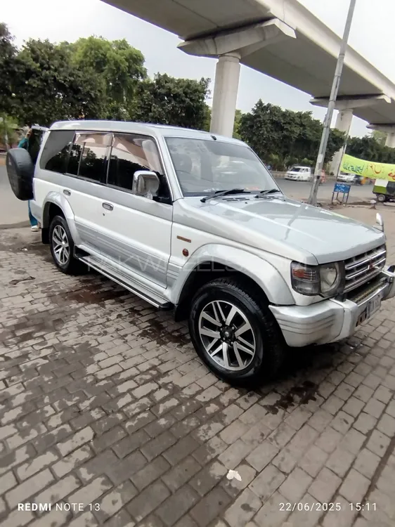 Mitsubishi Pajero 1995 for Sale in Lahore Image-1