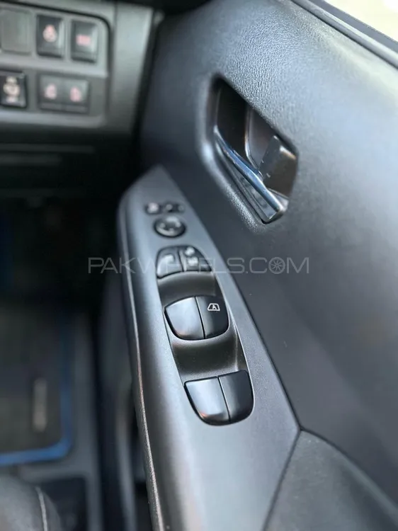 Nissan Serena 2018 for Sale in Peshawar Nissan Serena 2018 for Sale in Peshawar Image-11