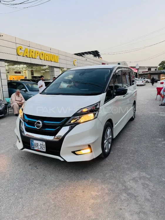 Nissan Serena 2018 for Sale in Multan Image-1