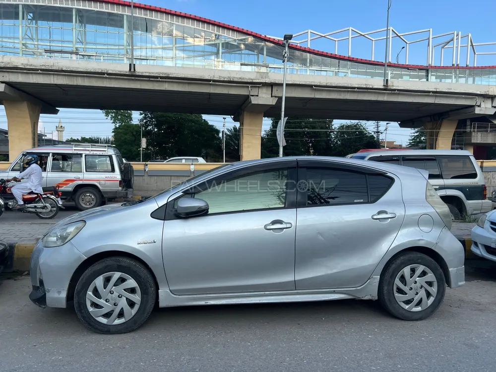 Toyota Aqua 2012 for Sale in Rawalpindi Image-1