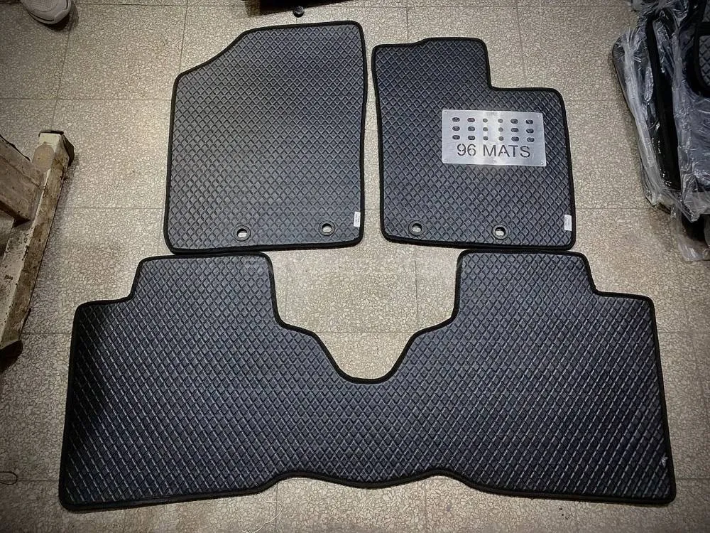 Toyota Corolla 96 Car Floor Mats – Premium Leatherite Mats for Ultimate Protection & Luxury Image-1