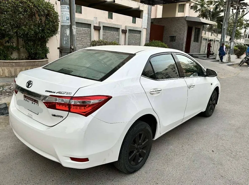Toyota Corolla 2014 for Sale in Karachi Image-1