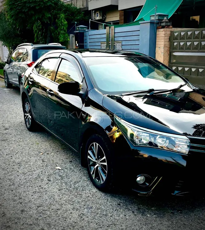 Toyota Corolla 2016 for Sale in Lahore Image-1