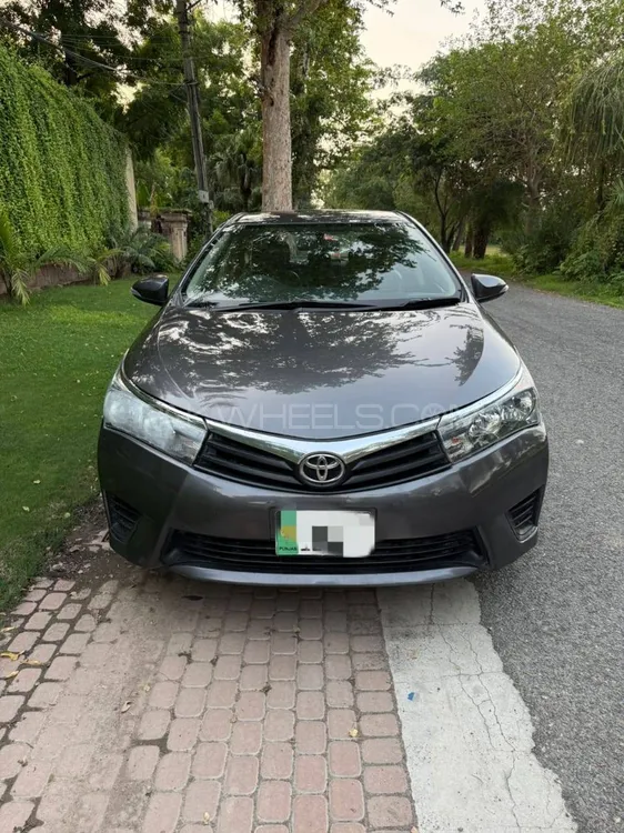Toyota Corolla 2017 for Sale in Lahore Image-1