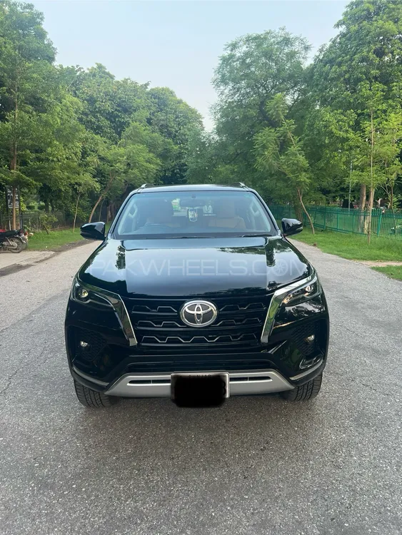 Toyota Fortuner 2022 for Sale in Lahore Image-1