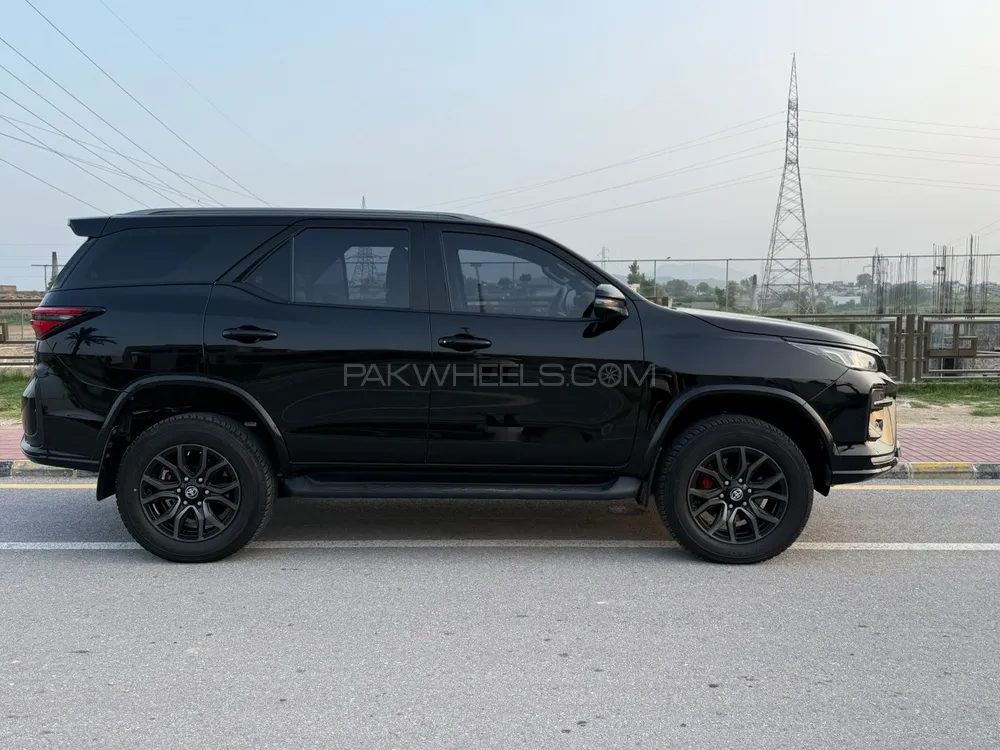 Toyota Fortuner 2024 for Sale in Islamabad Image-1