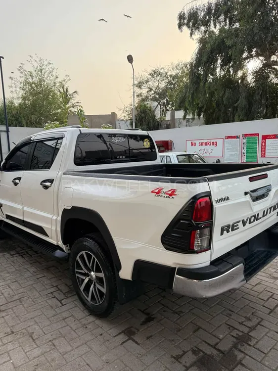 Toyota Hilux 2021 for Sale in Karachi Image-1