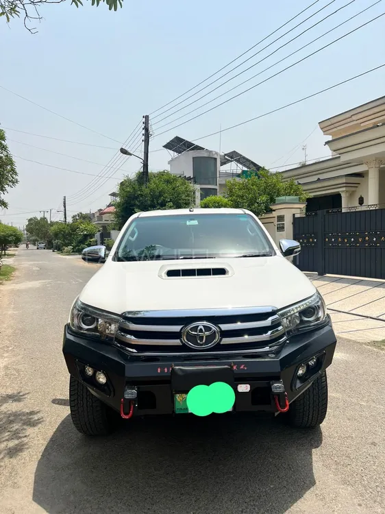 Toyota Hilux 2017 for Sale in Lahore Image-1