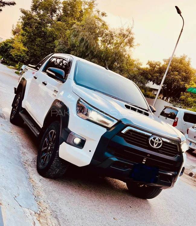 Toyota Hilux 2017 for Sale in Islamabad Image-1