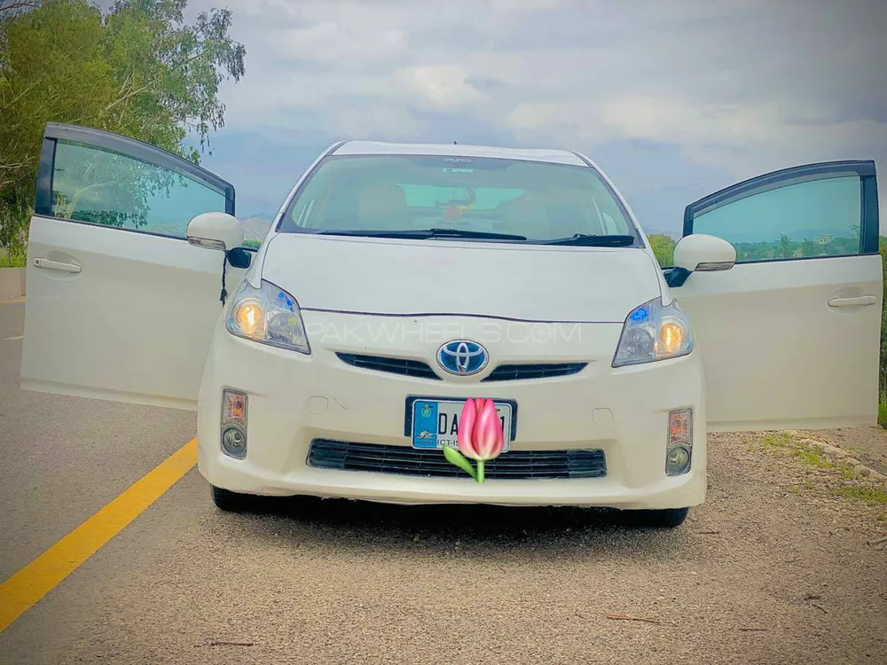 Toyota Prius 2011 for Sale in Bannu Toyota Prius 2011 for Sale in Bannu Image-2