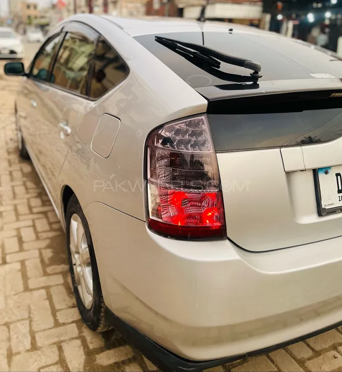 Toyota Prius 2011 for Sale in Faisalabad Image-1