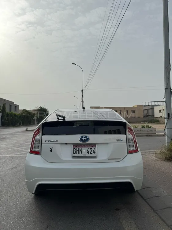 Toyota Prius 2013 for Sale in Karachi Image-1
