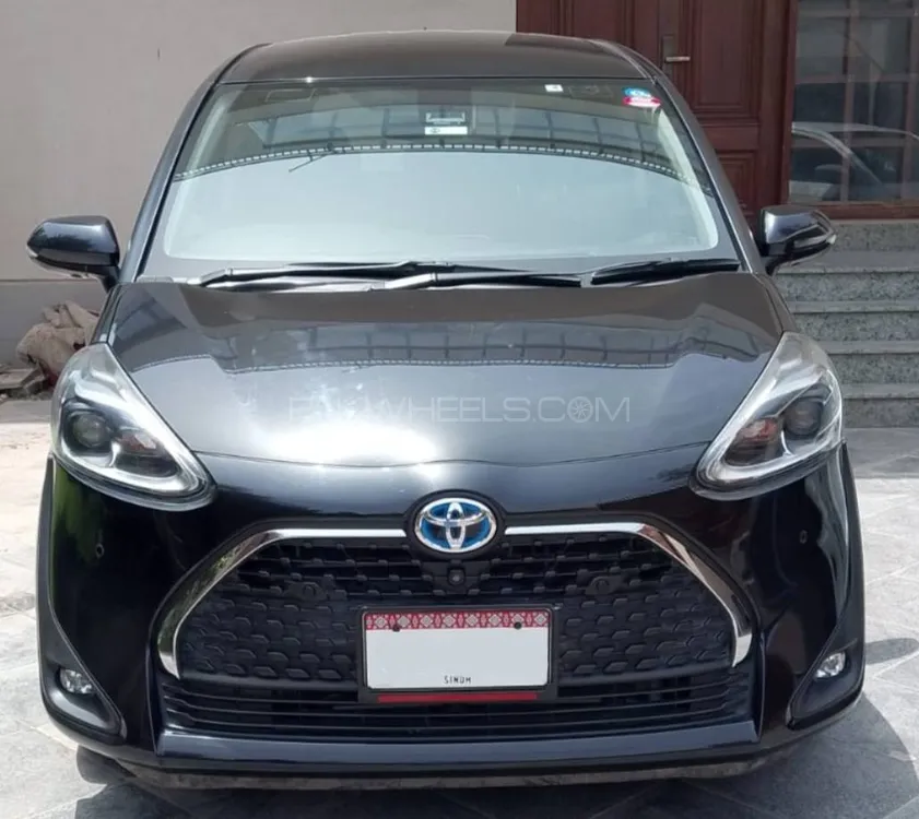 Toyota Sienta 2019 for Sale in Karachi Image-1