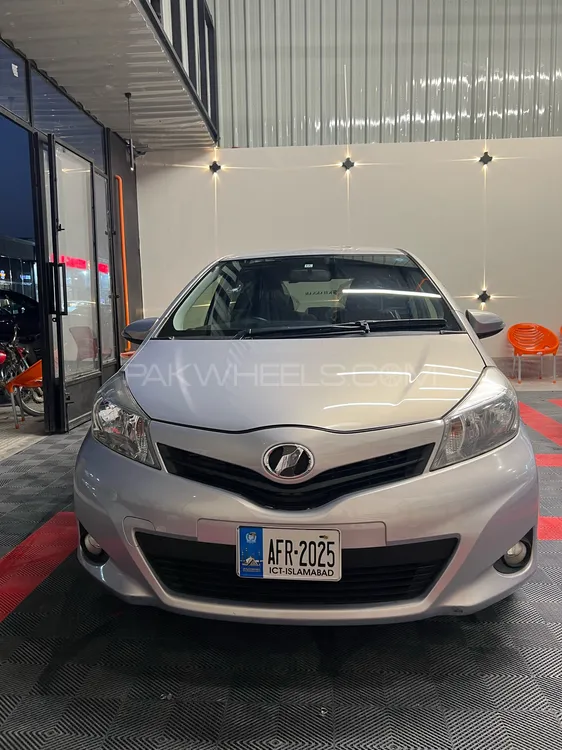 Toyota Vitz 2012 for Sale in Quetta Image-1