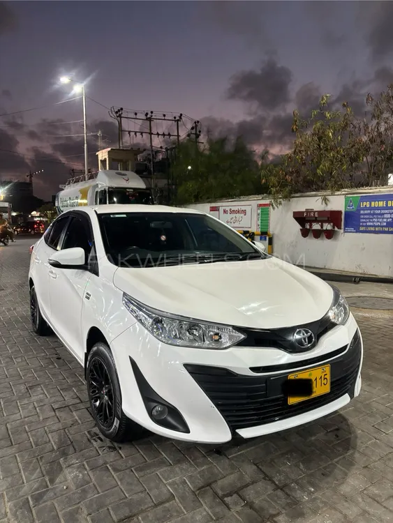 Toyota Yaris Sedan 2020 for Sale in Karachi Image-1
