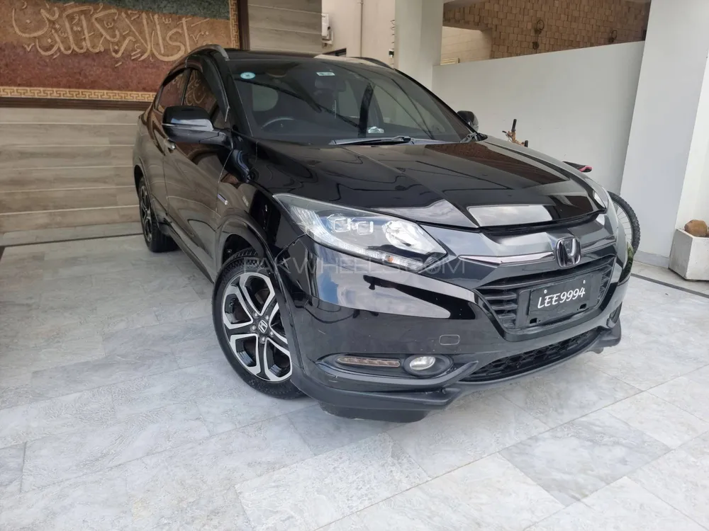 Honda Vezel 2016 for Sale in Lahore Image-1